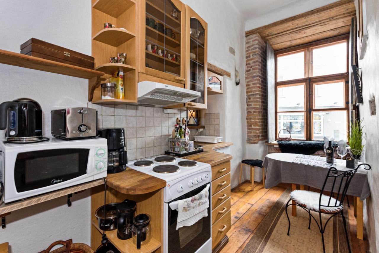 Historical Two-Bedroom Apartment With Sauna, Jacuzzi And Fireplace Tallinn Eksteriør bilde