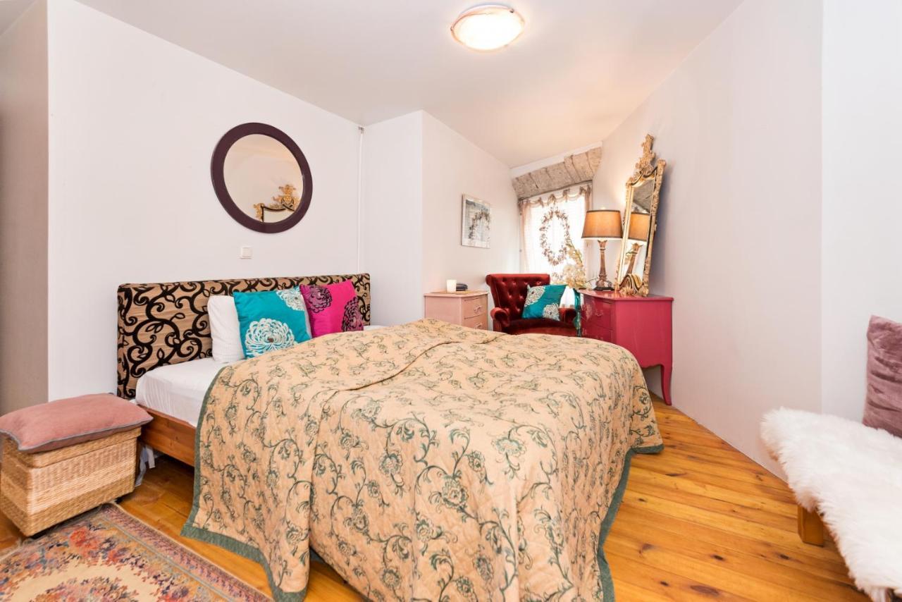 Historical Two-Bedroom Apartment With Sauna, Jacuzzi And Fireplace Tallinn Eksteriør bilde